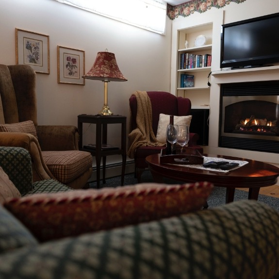 Comfortable seating area in guest room