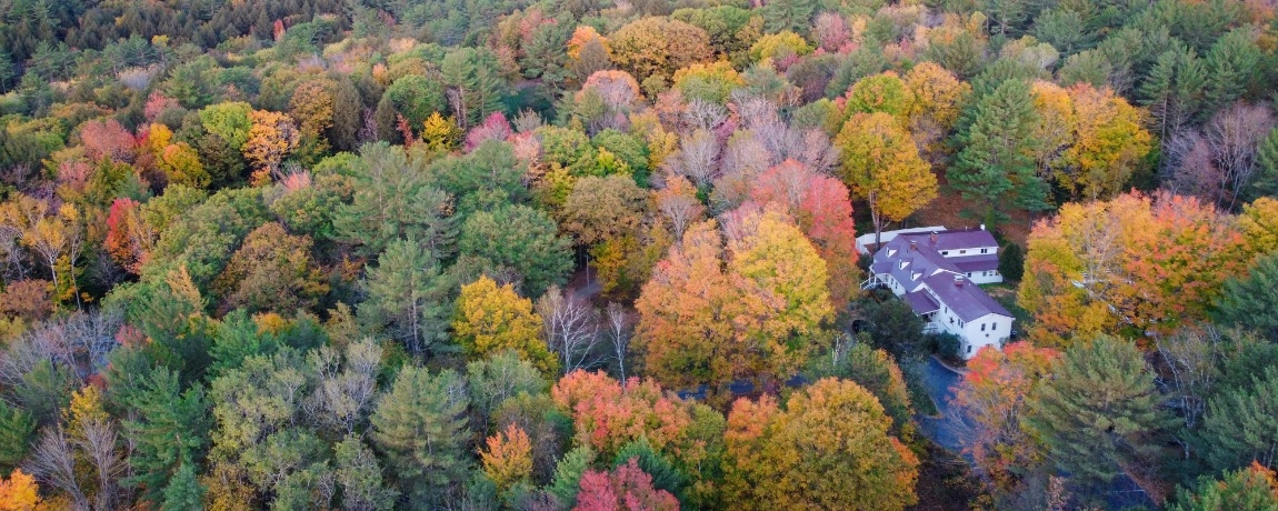 Aerial view of Buttonwood Inn on Mt Surprise and surrounding area