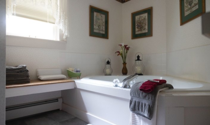 Large bathtub in bathroom